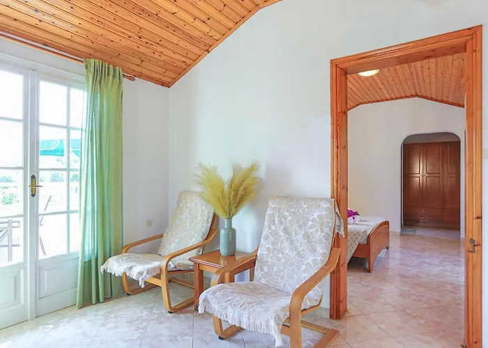 Anna Agios Stephanos Apartamento