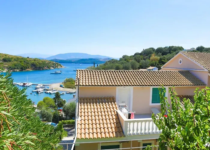 Anna Agios Stephanos Apartamento